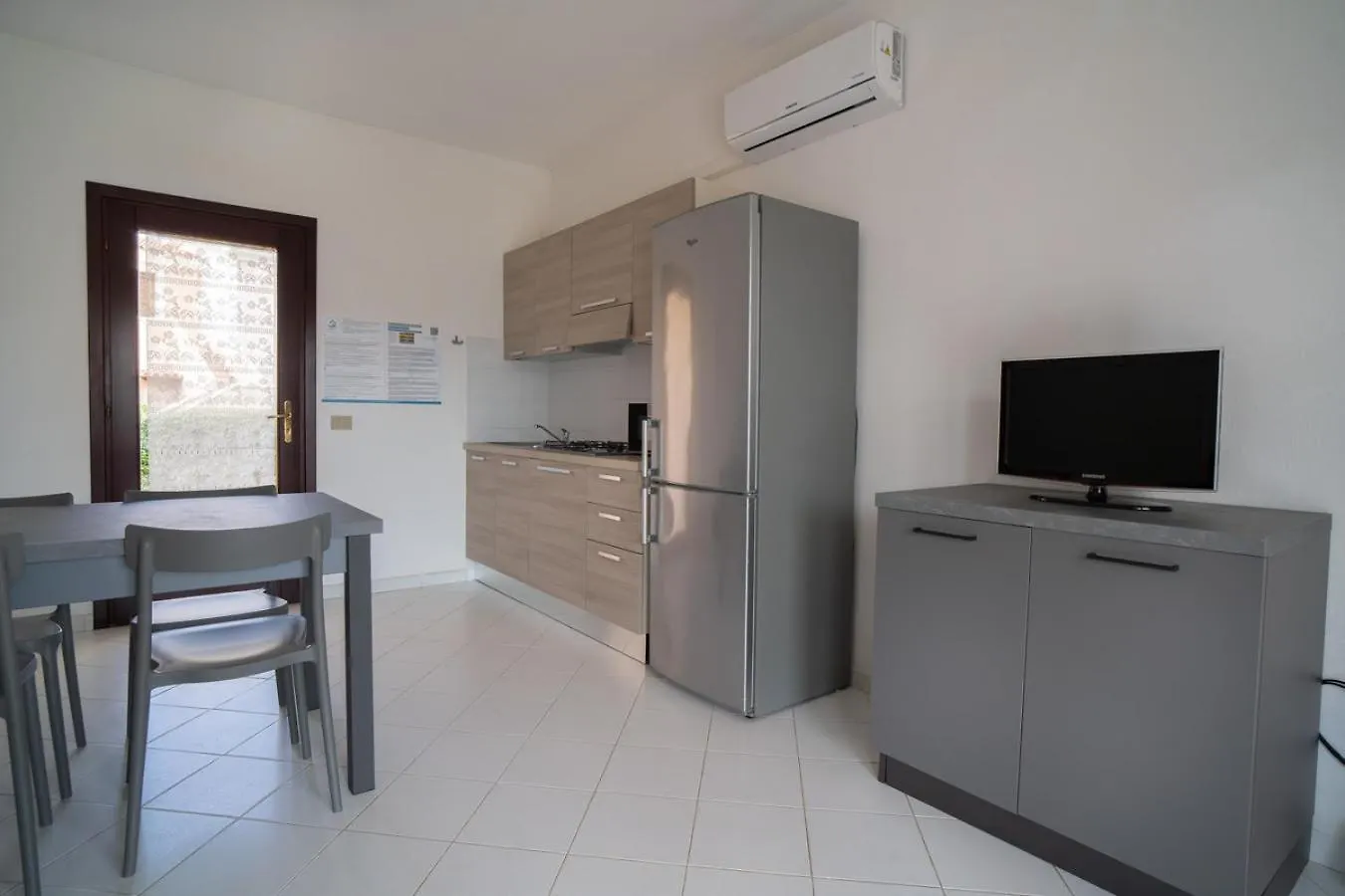 La Cinta Apartments San Teodoro